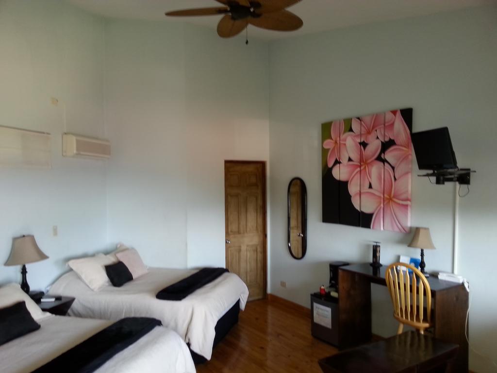 Out Of Bounds Boutique Hotel San Jose  Room photo